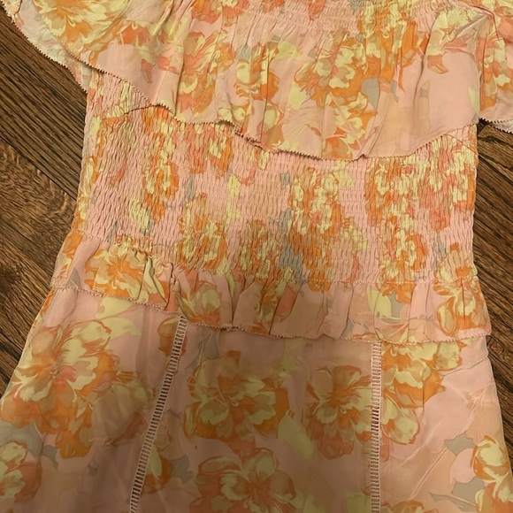 Floral pale pink off the shoulder ASTR dress, size small! - Picture 2 of 5